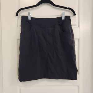 Mountain Hardwear black askirt small